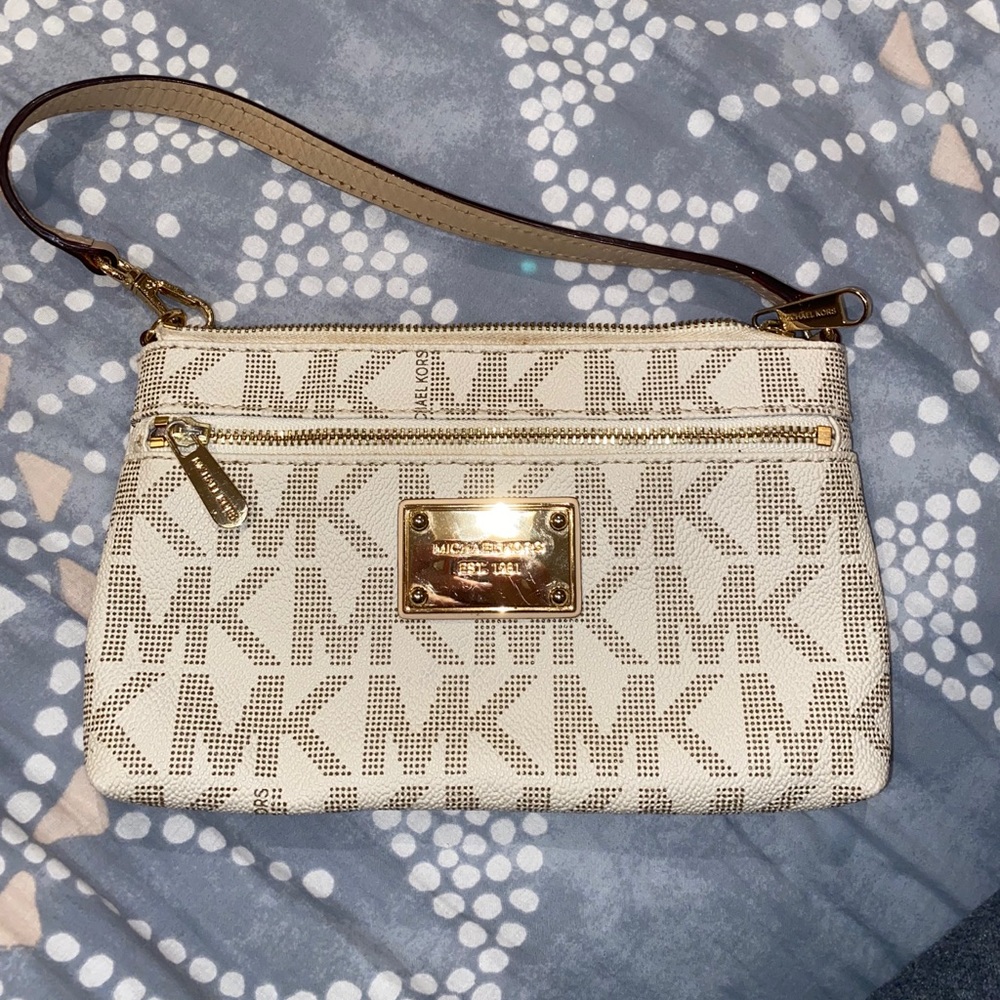 WHITE AND BEIGE MICHAEL KORS BAG